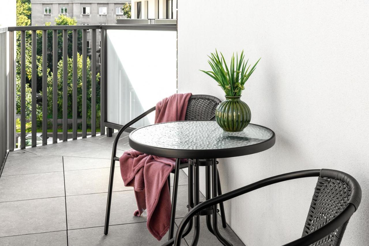 Inpoint Apartments G11 Near Old Town & Kazimierz District & Parking Option Krakow Exterior photo