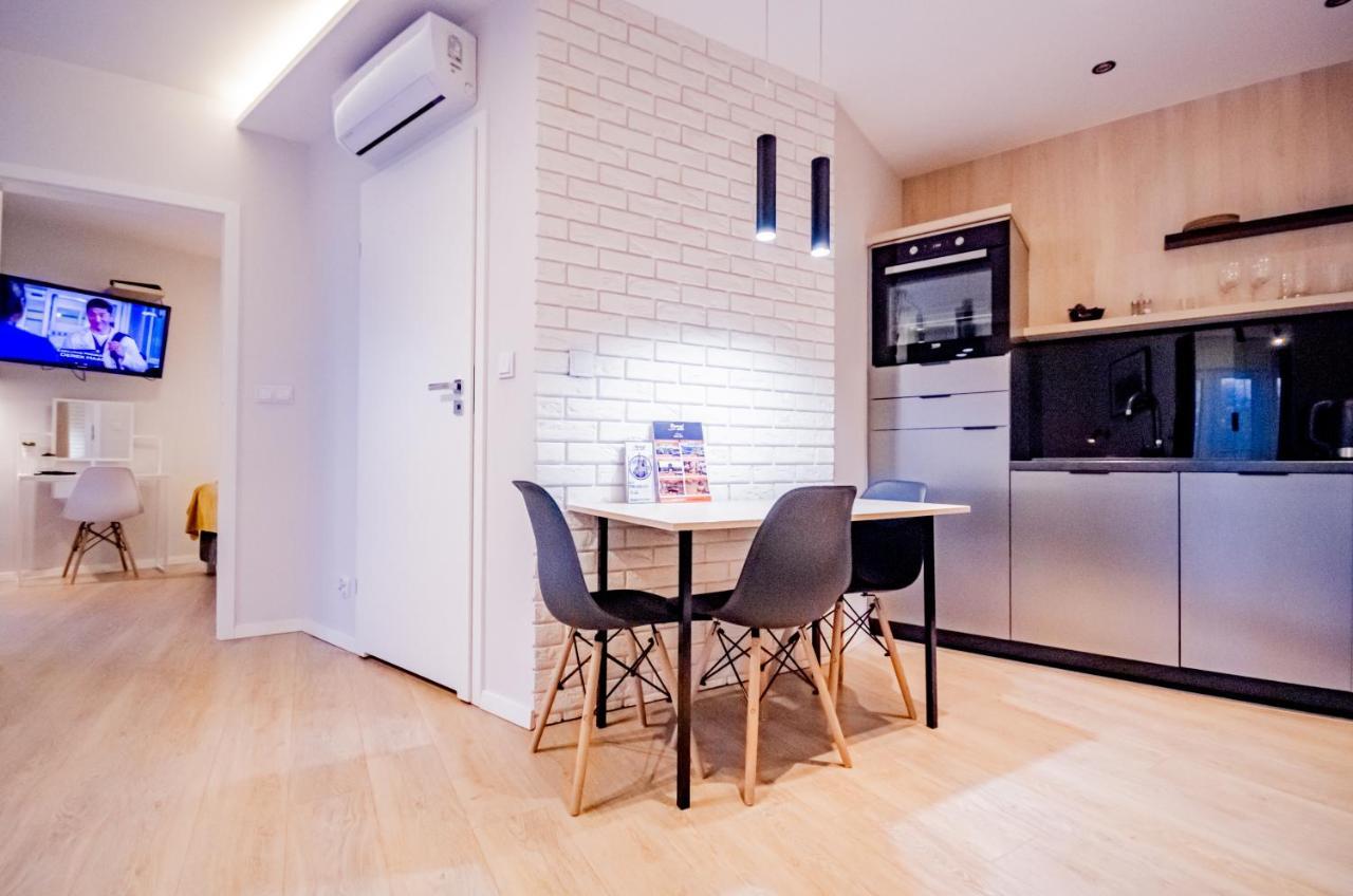 Inpoint Apartments G11 Near Old Town & Kazimierz District & Parking Option Krakow Exterior photo
