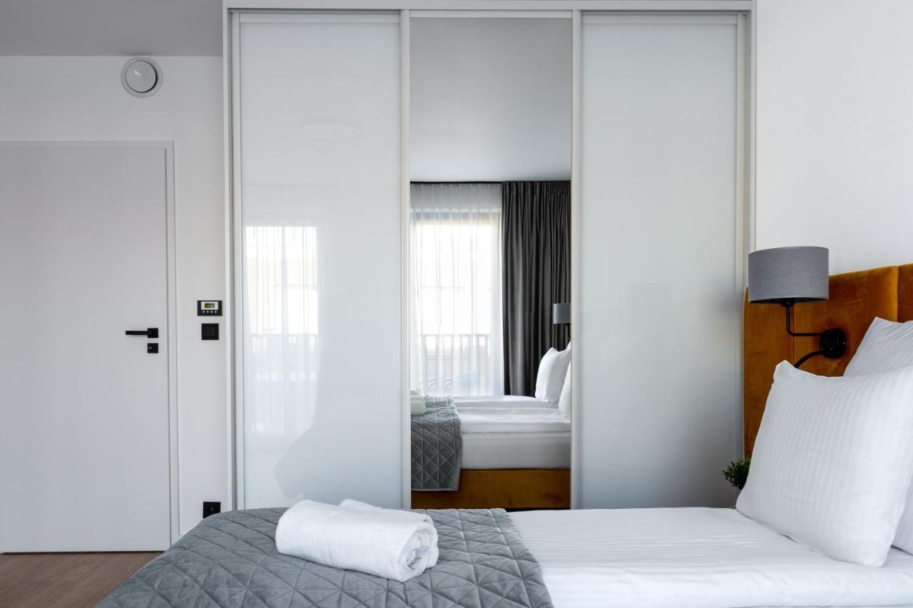 Inpoint Apartments G11 Near Old Town & Kazimierz District & Parking Option Krakow Exterior photo