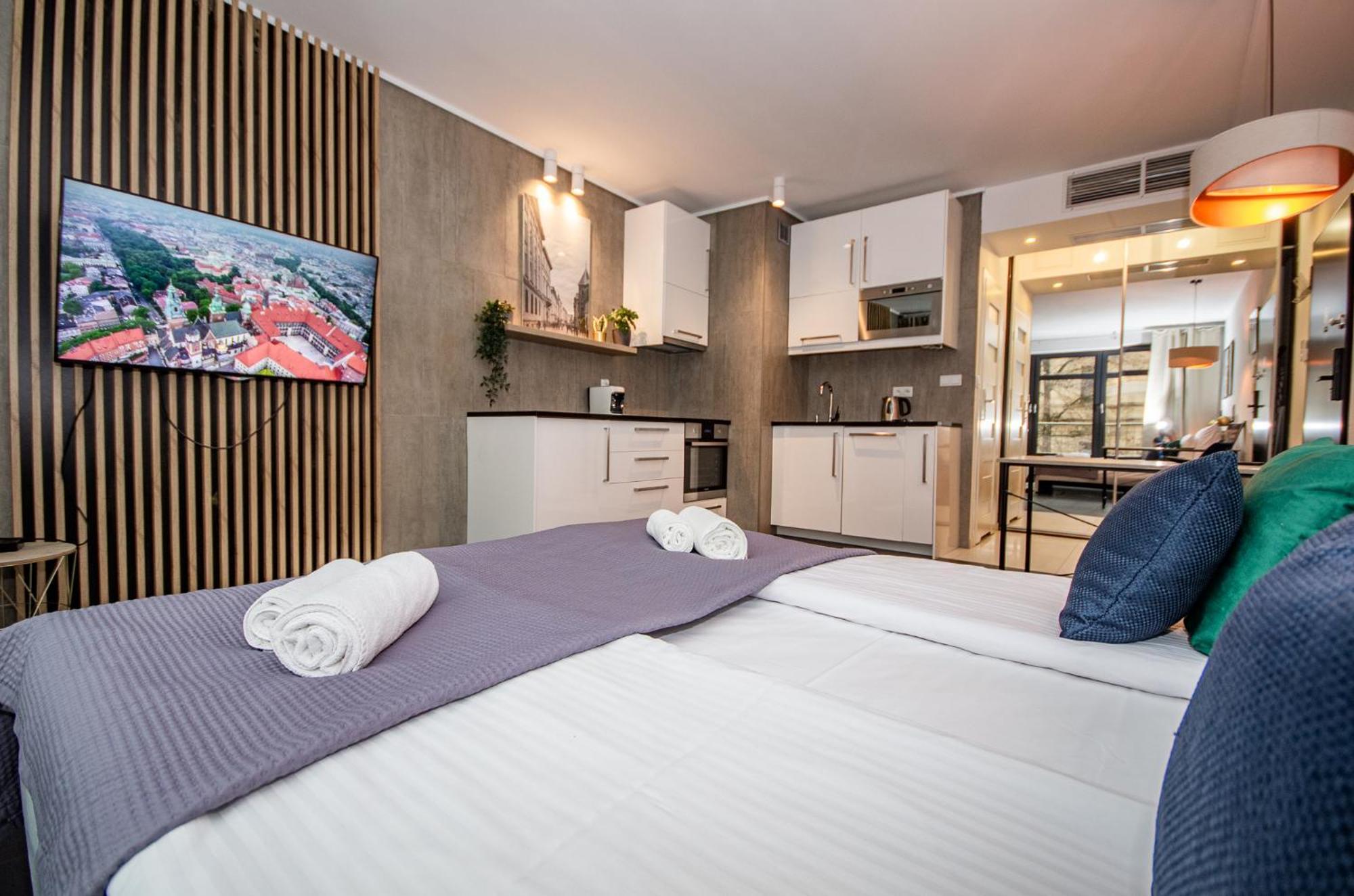 Inpoint Apartments G11 Near Old Town & Kazimierz District & Parking Option Krakow Room photo