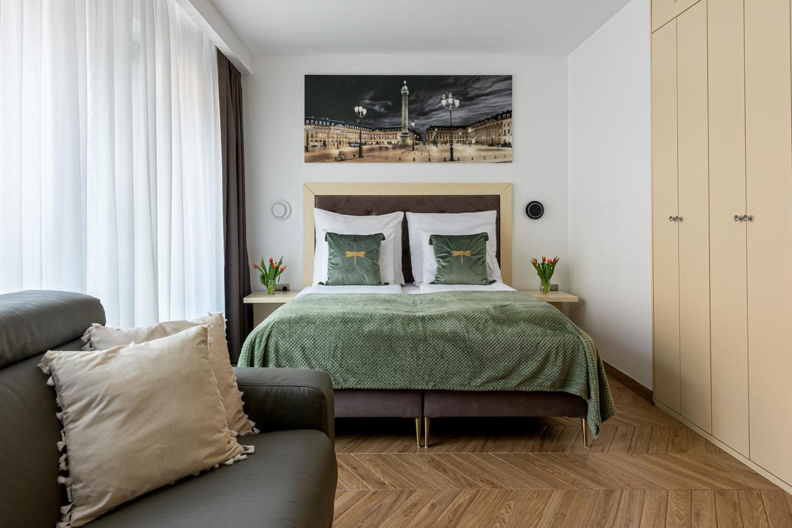 Inpoint Apartments G11 Near Old Town & Kazimierz District & Parking Option Krakow Room photo